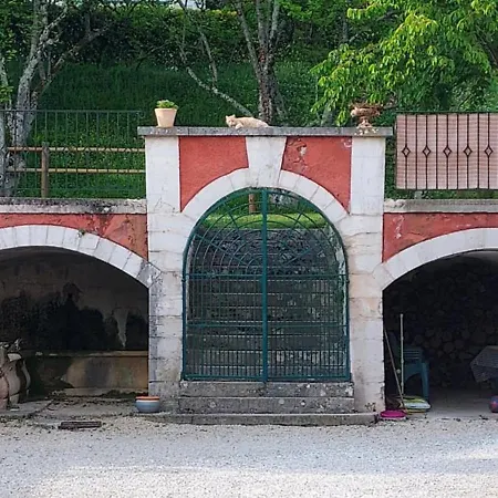 Maison Letrat Casa de Férias *